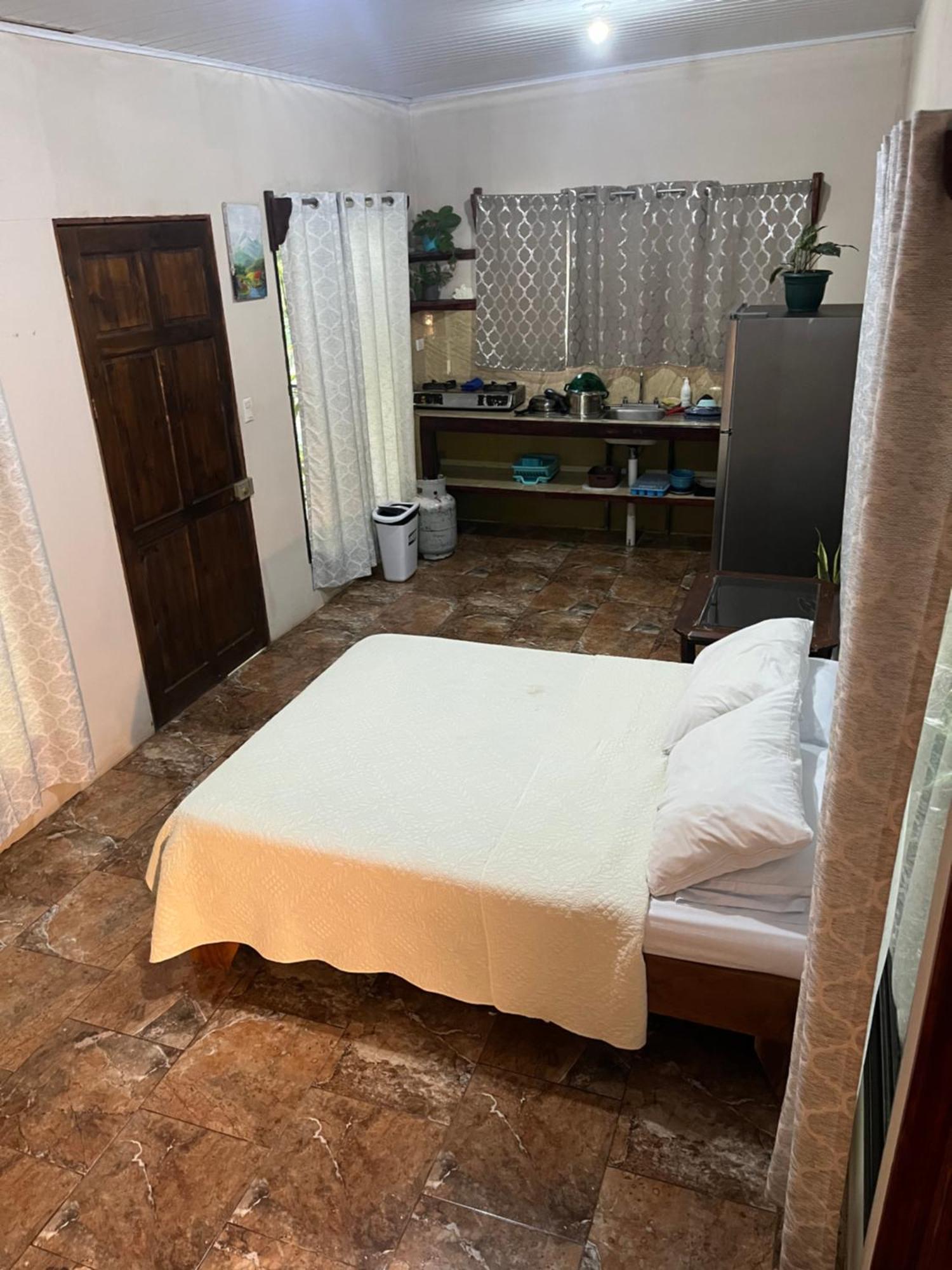 Casa Escondida Apartments Мануэль-Антонио Экстерьер фото
