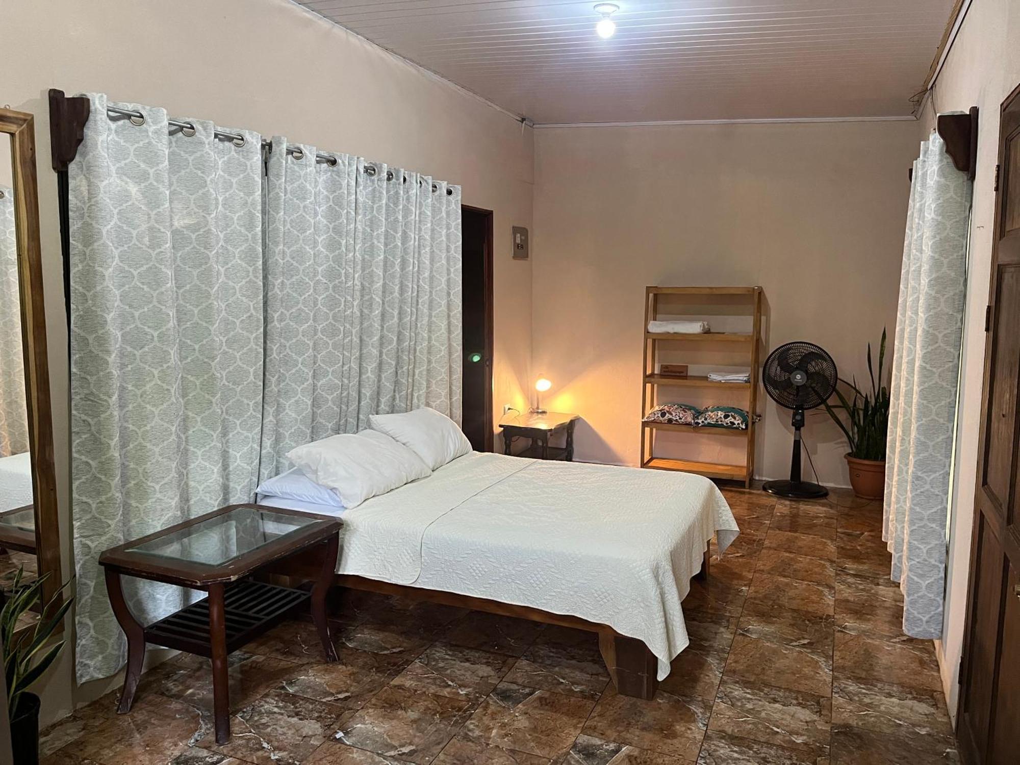 Casa Escondida Apartments Мануэль-Антонио Экстерьер фото
