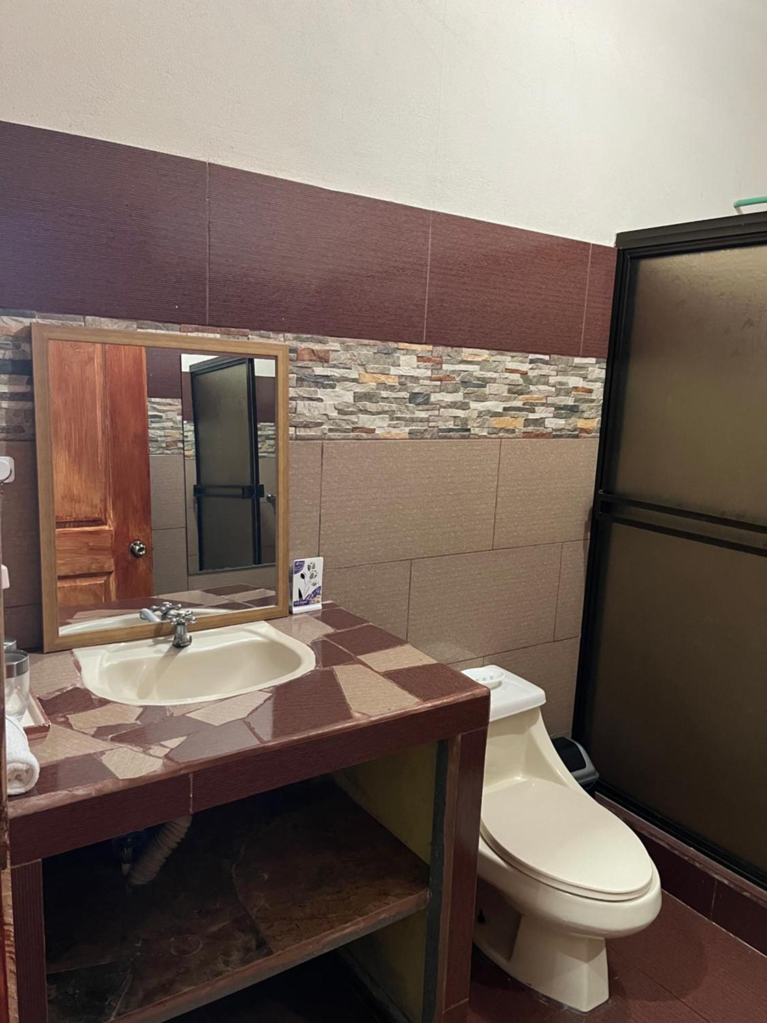 Casa Escondida Apartments Мануэль-Антонио Экстерьер фото
