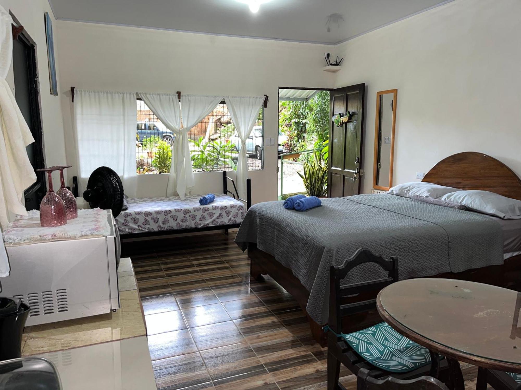 Casa Escondida Apartments Мануэль-Антонио Экстерьер фото